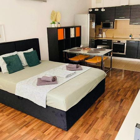 Corvin Boutique Apartment Parking In The Plaza Budapest Exterior foto