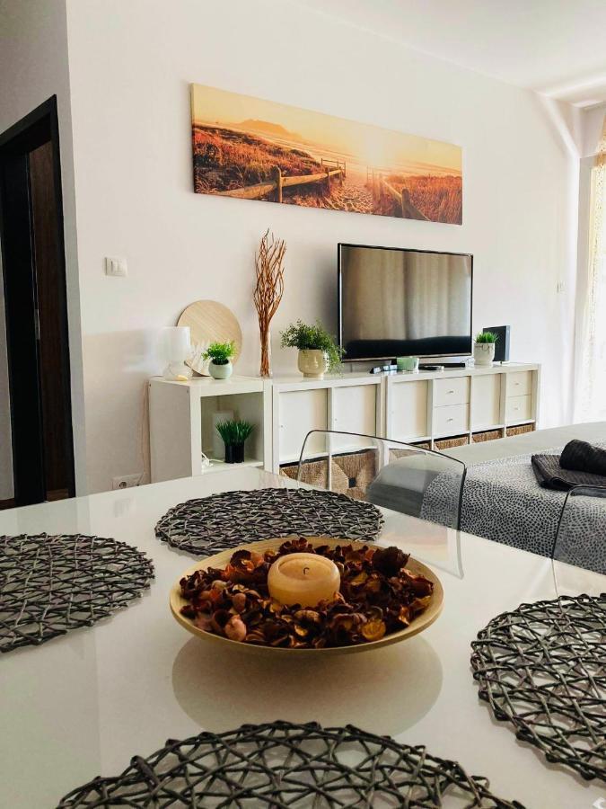 Corvin Boutique Apartment Parking In The Plaza Budapest Exterior foto