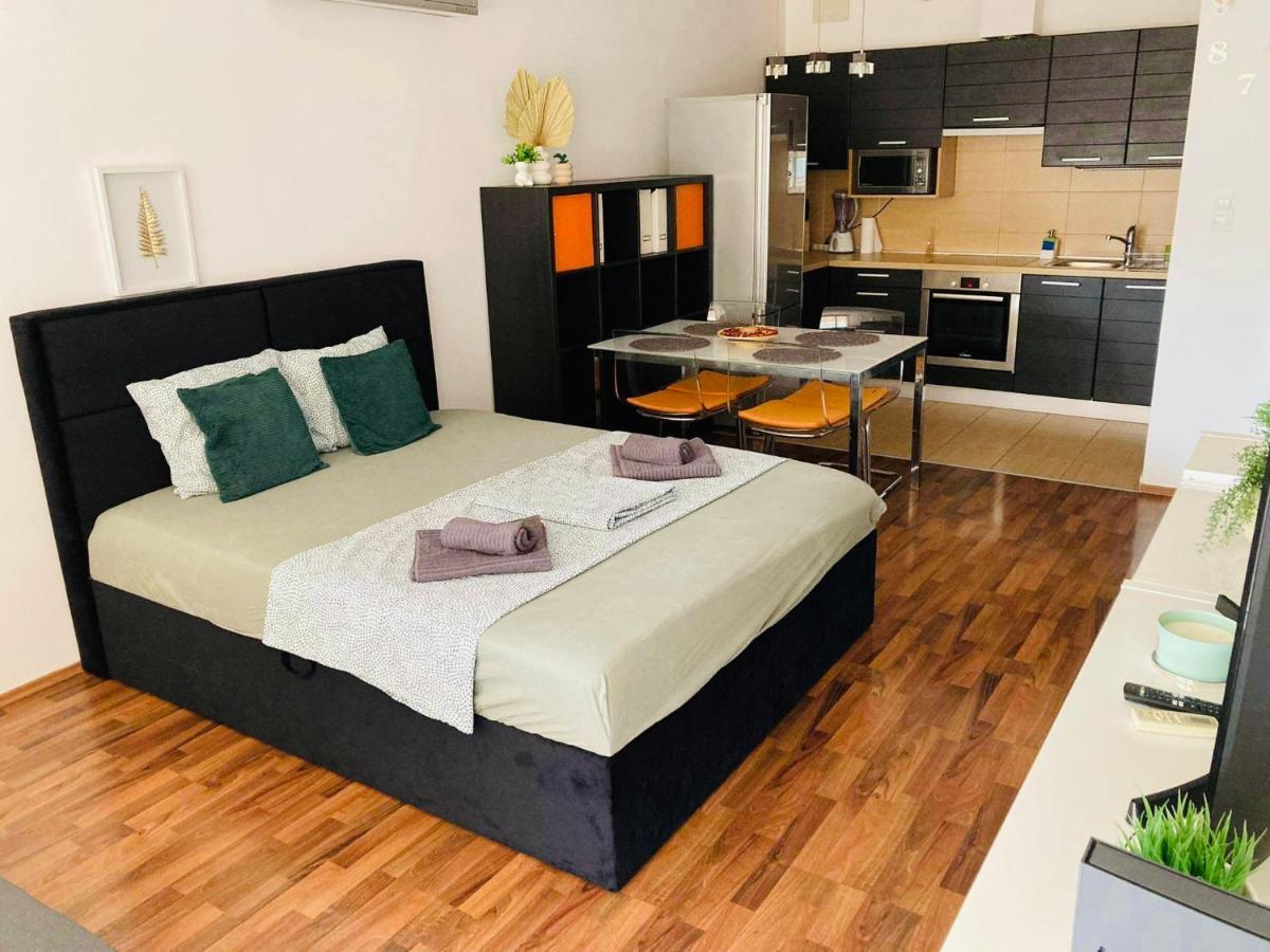 Corvin Boutique Apartment Parking In The Plaza Budapest Exterior foto